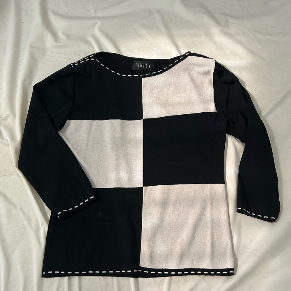 Finity Monochrome Checkered Blouse